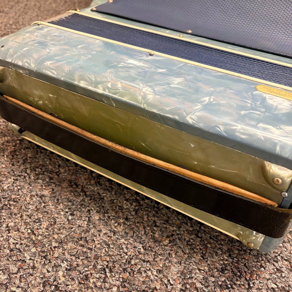 Imperial Lindo Italian Piano Accordion, Used