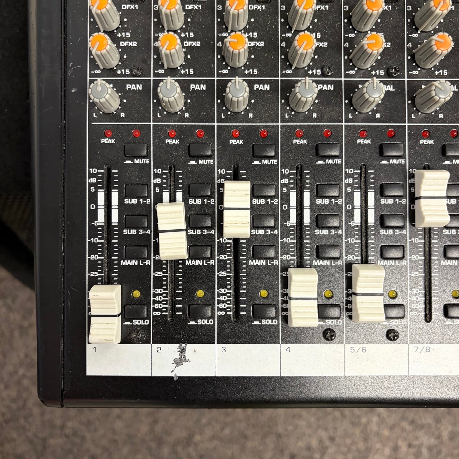 Monoprice 615816 16-Channel Audio Mixer with DSP and USB