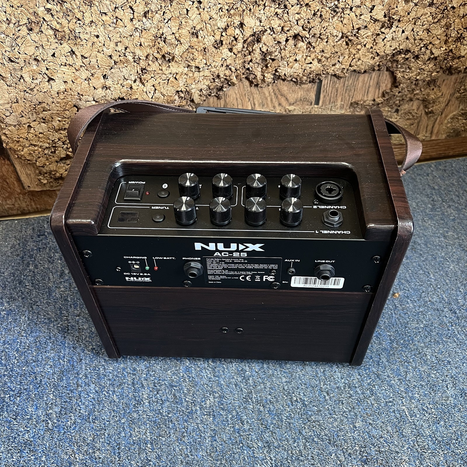 NUX AC-25 Rechargable Acoustic Amp