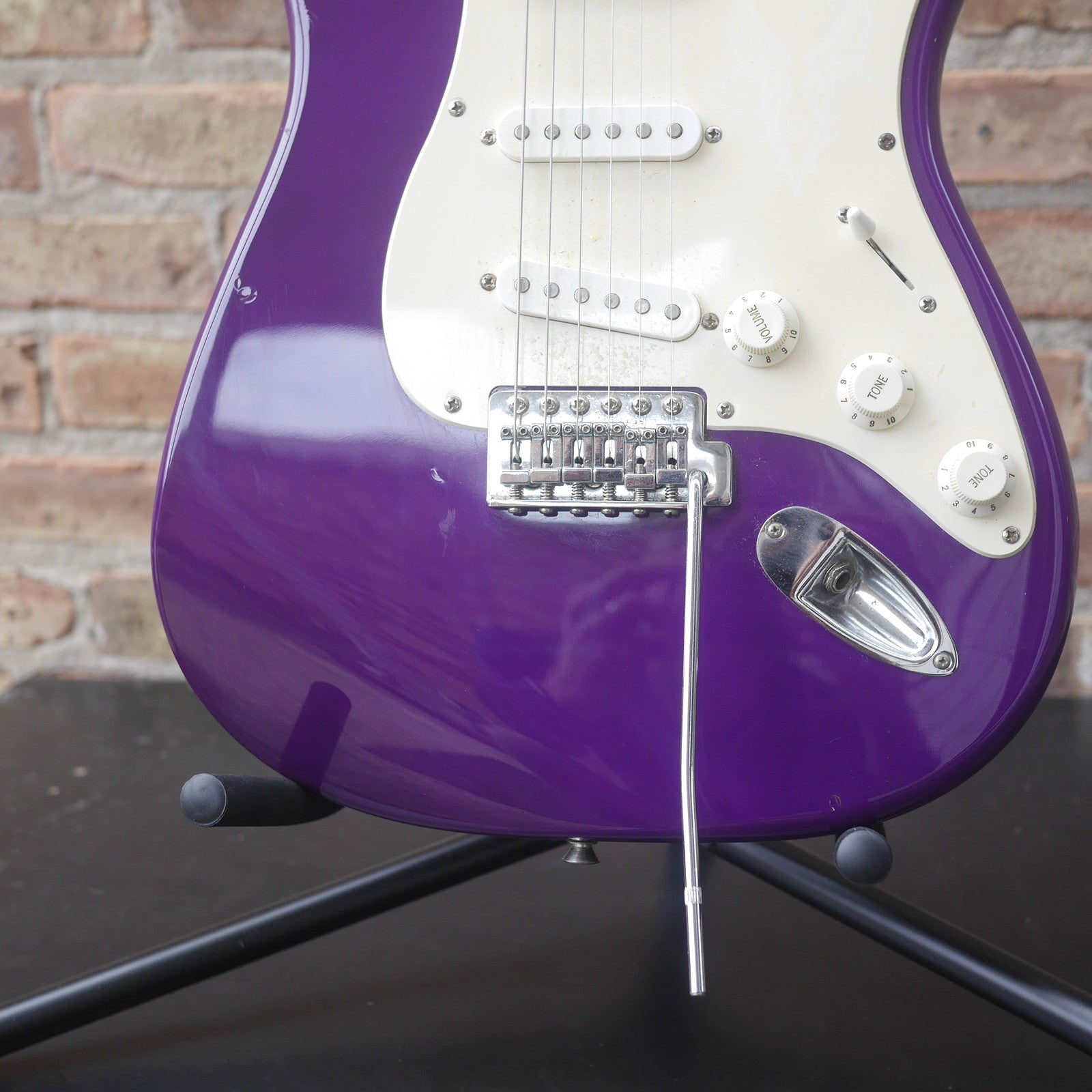 Fender Squier Affinity Strat Purple Used