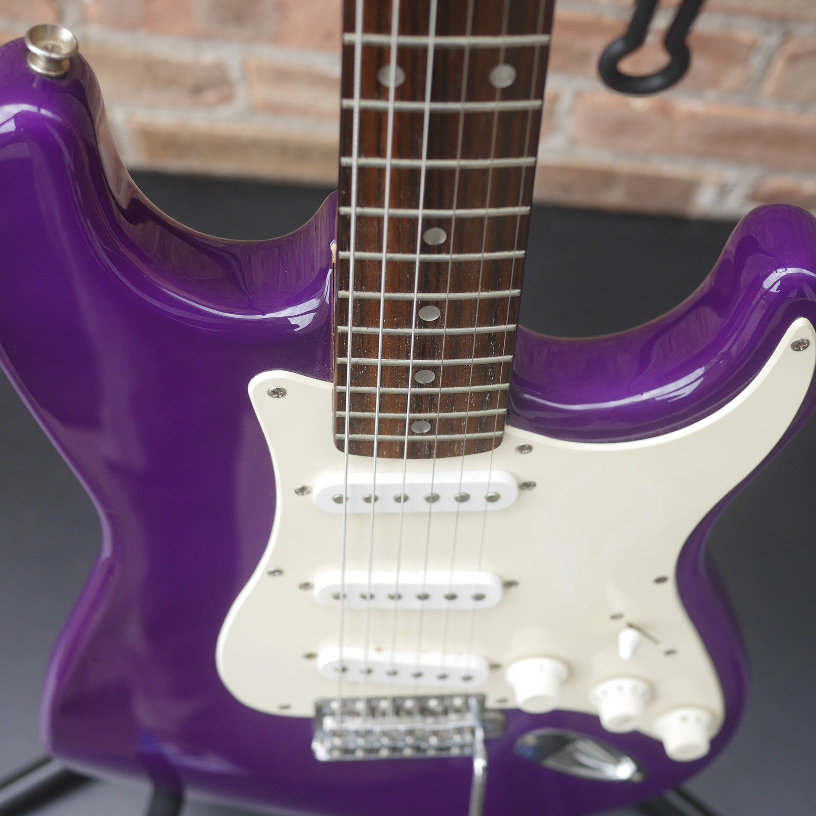 Fender Squier Affinity Strat Purple Used