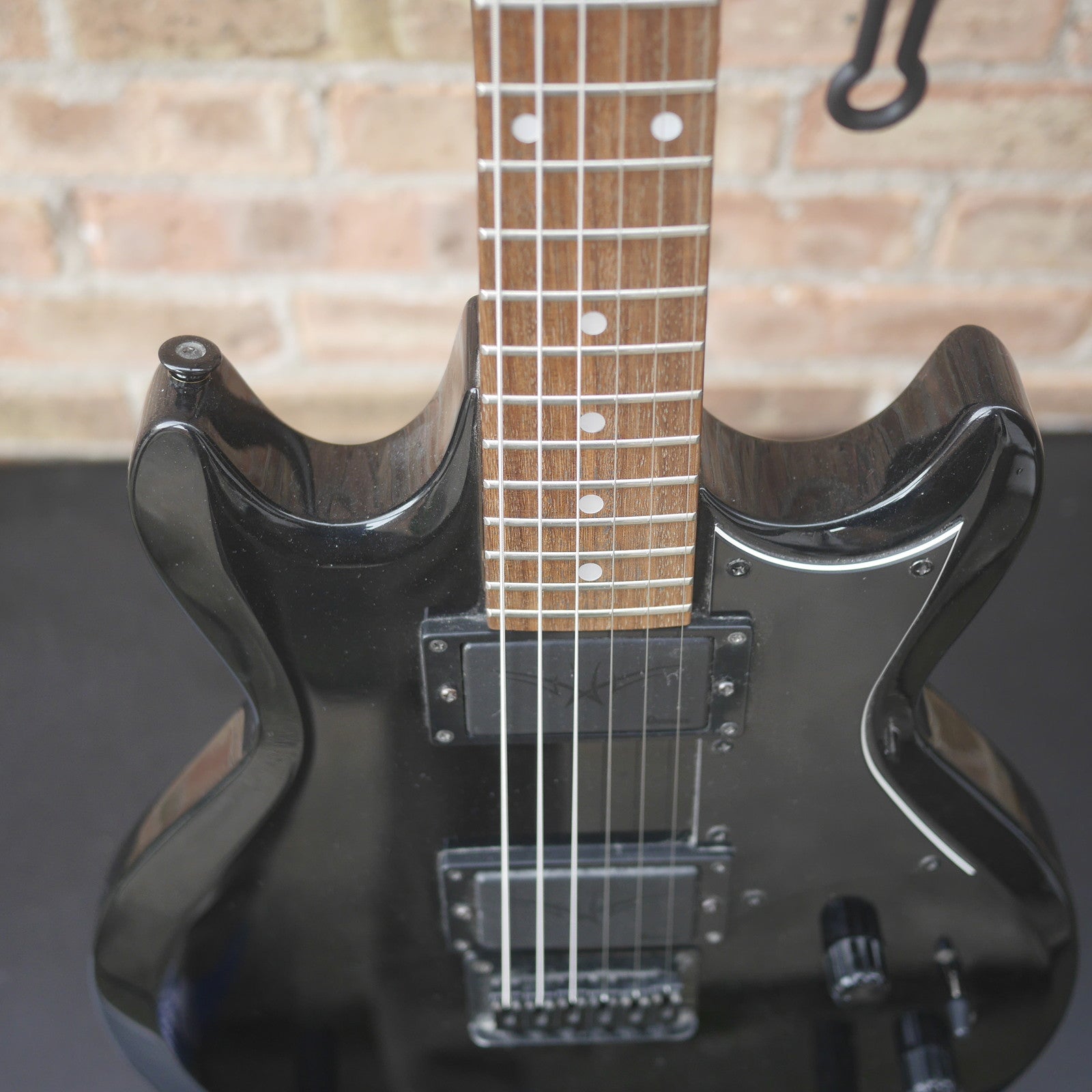 Ibanez GIO Double Cutaway Electric Guitar Black used