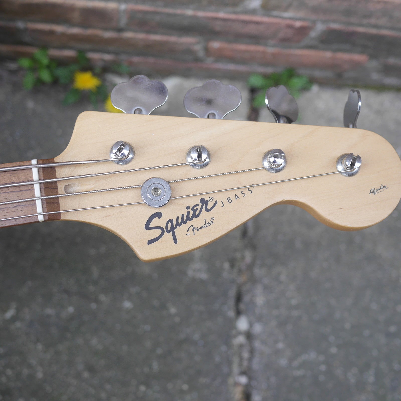 Fender Squier Affinity JBass Jazz Bass Sunburst
