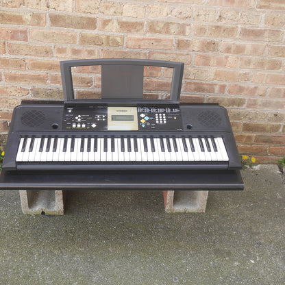 Yamaha YPT-220 Portable Keyboard with MIDI used