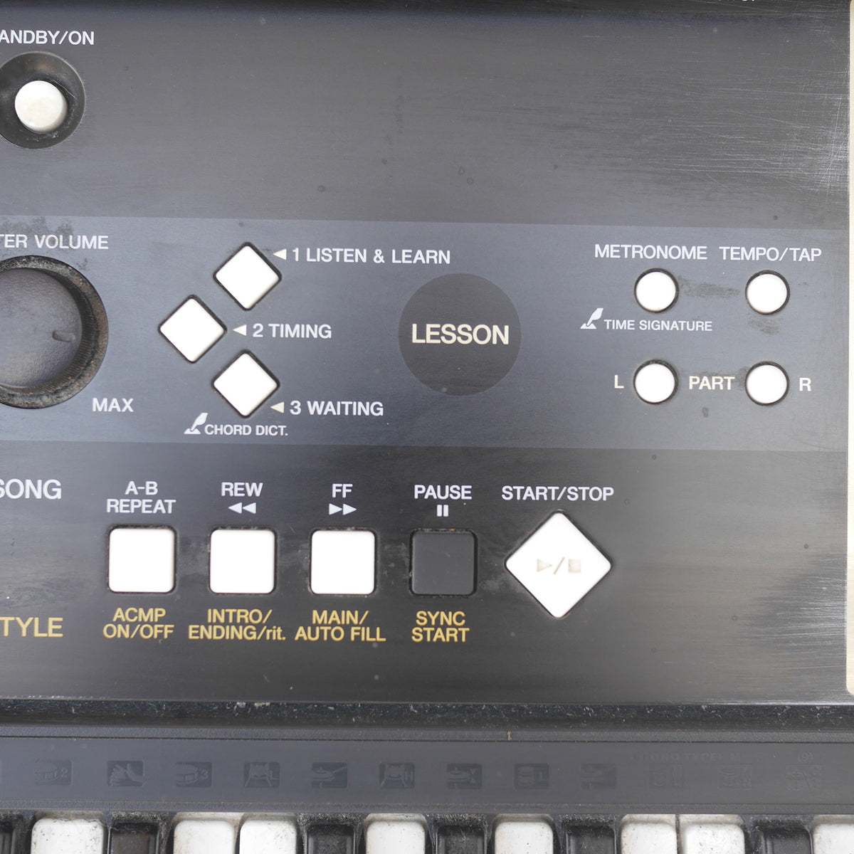 Yamaha YPT-220 Portable Keyboard with MIDI used