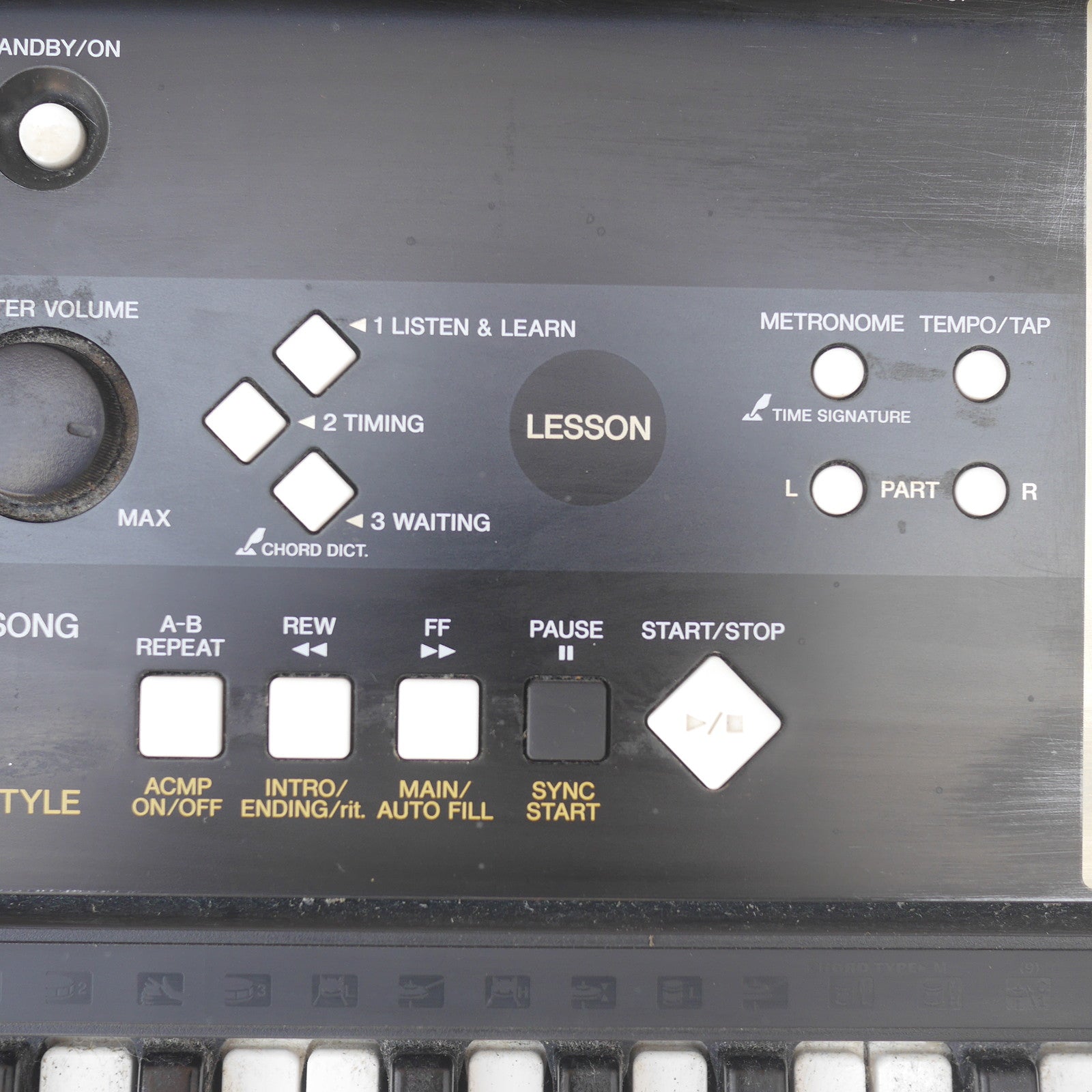 Yamaha YPT-220 Portable Keyboard with MIDI used