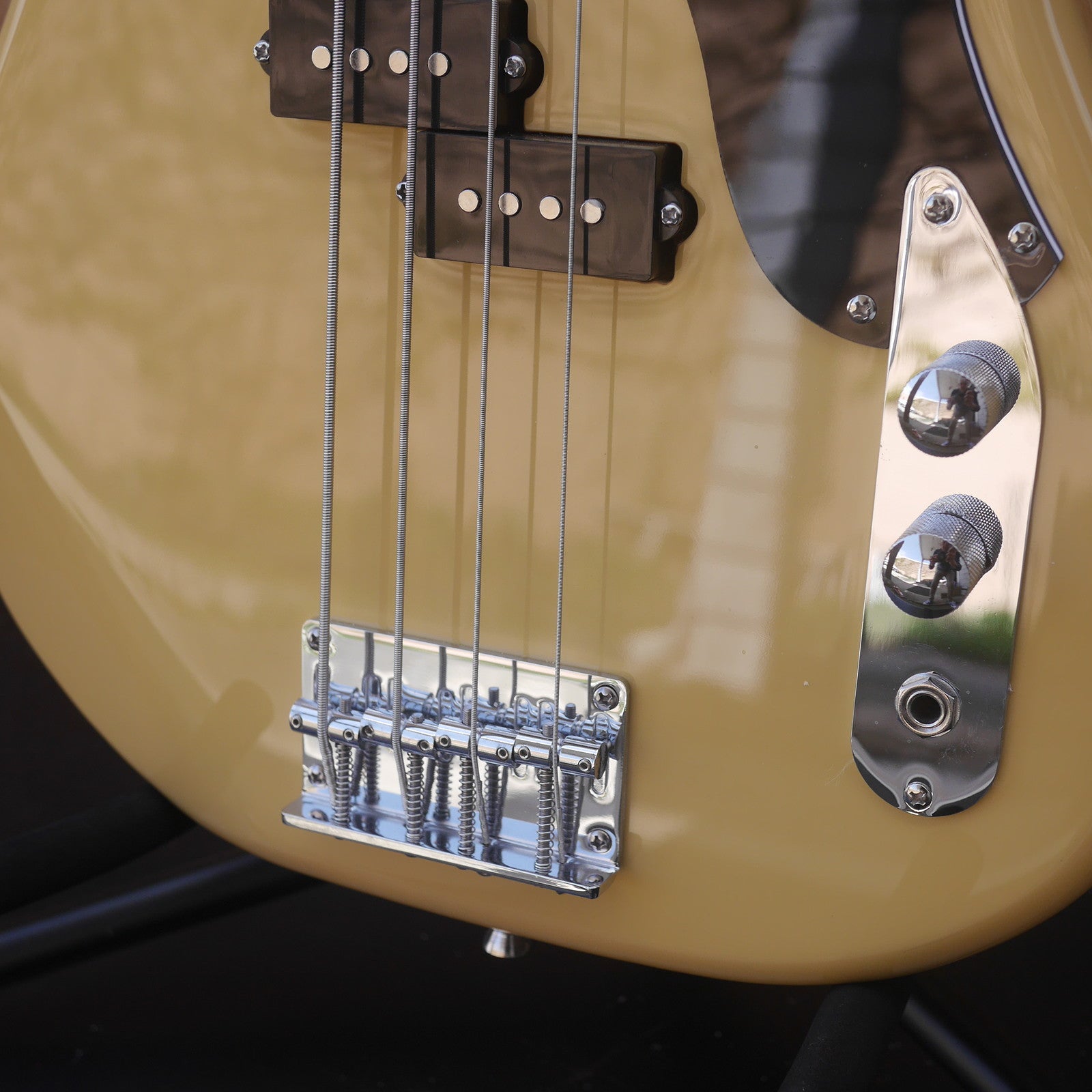 Tagima TW-66 Woodstock Series Tele P Bass Butterscotch Blackguard 4 String