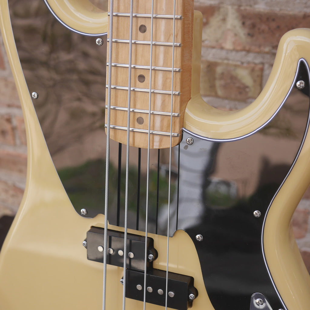 Tagima TW-66 Woodstock Series Tele P Bass Butterscotch Blackguard 4 String