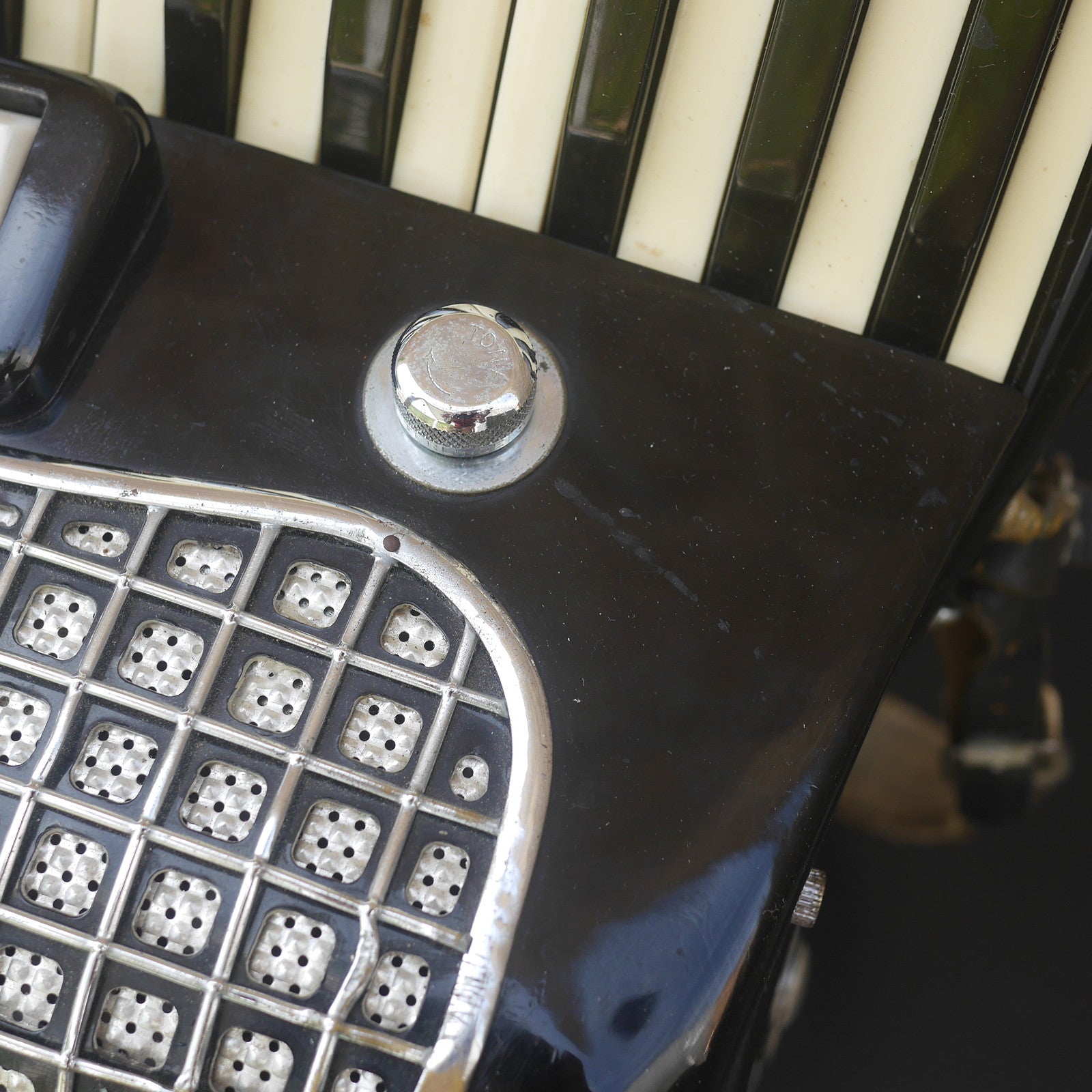 Temple Piano Accordion 120 Bass, LMH, Microphone.  Black.  1950s