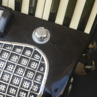 Temple Piano Accordion 120 Bass, LMH, Microphone.  Black.  1950s