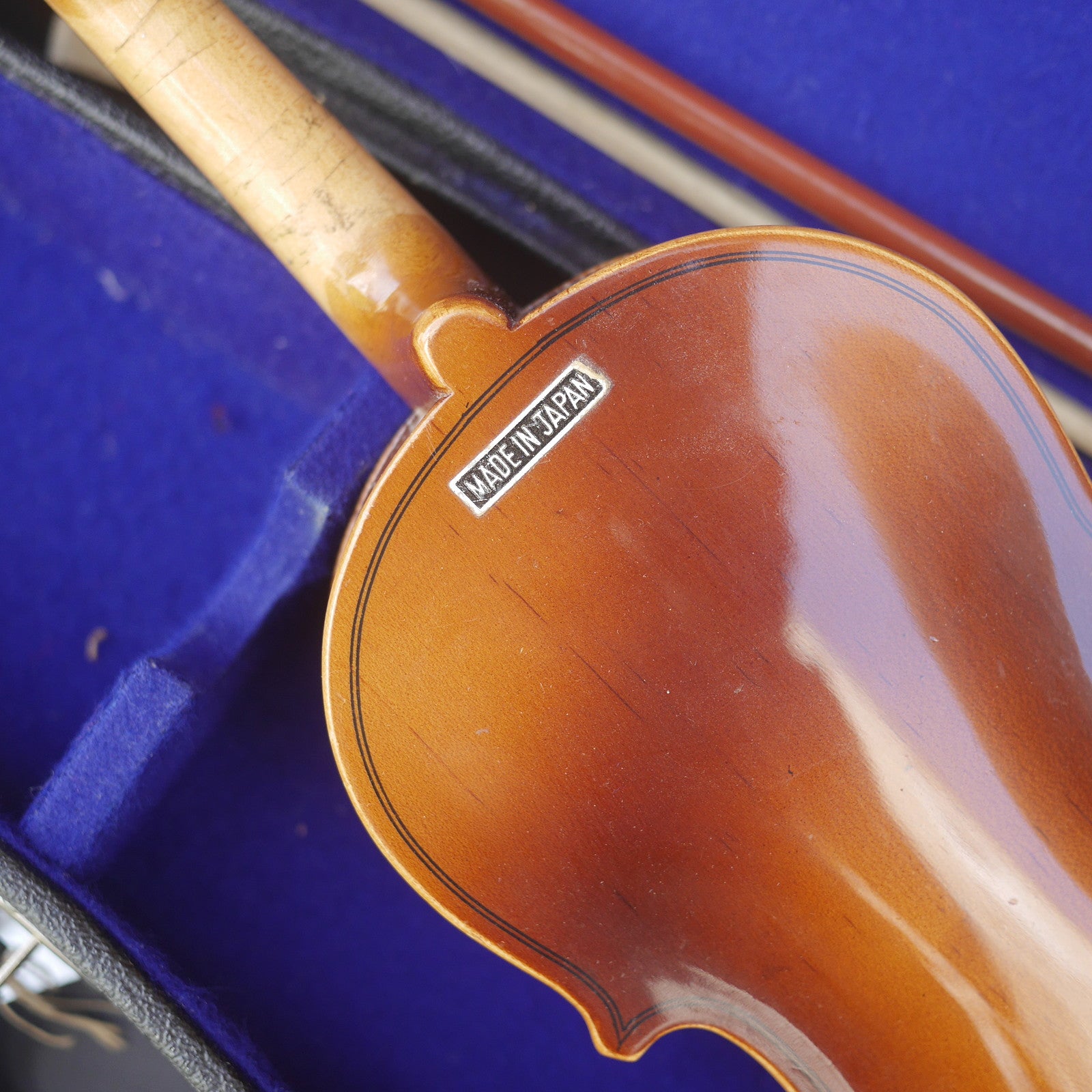 Suzuki 1/10 Student Violin Model 7.  Outfit with bow and case.  1970s