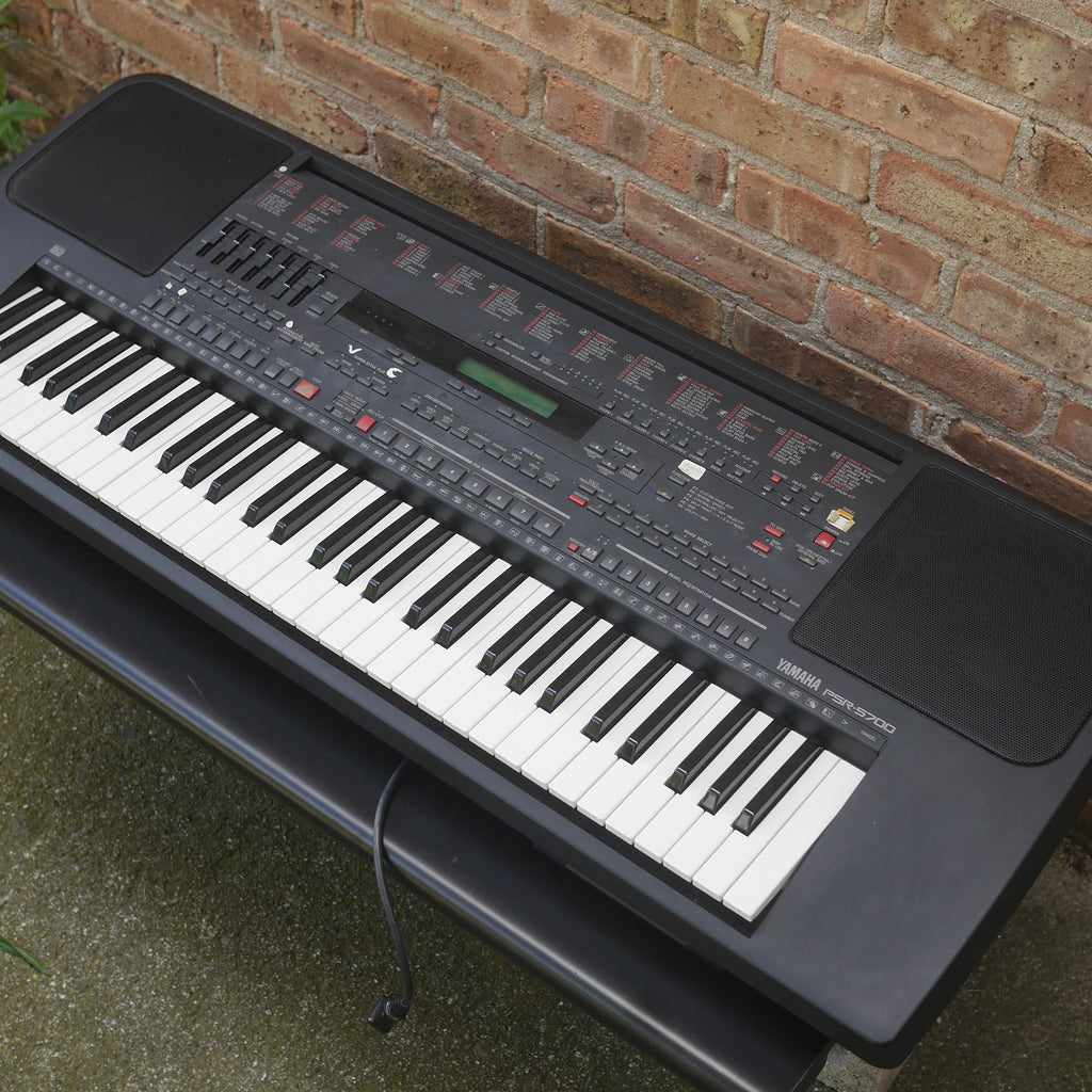 Yamaha Portatone Electronic Keyboard PSR-5700