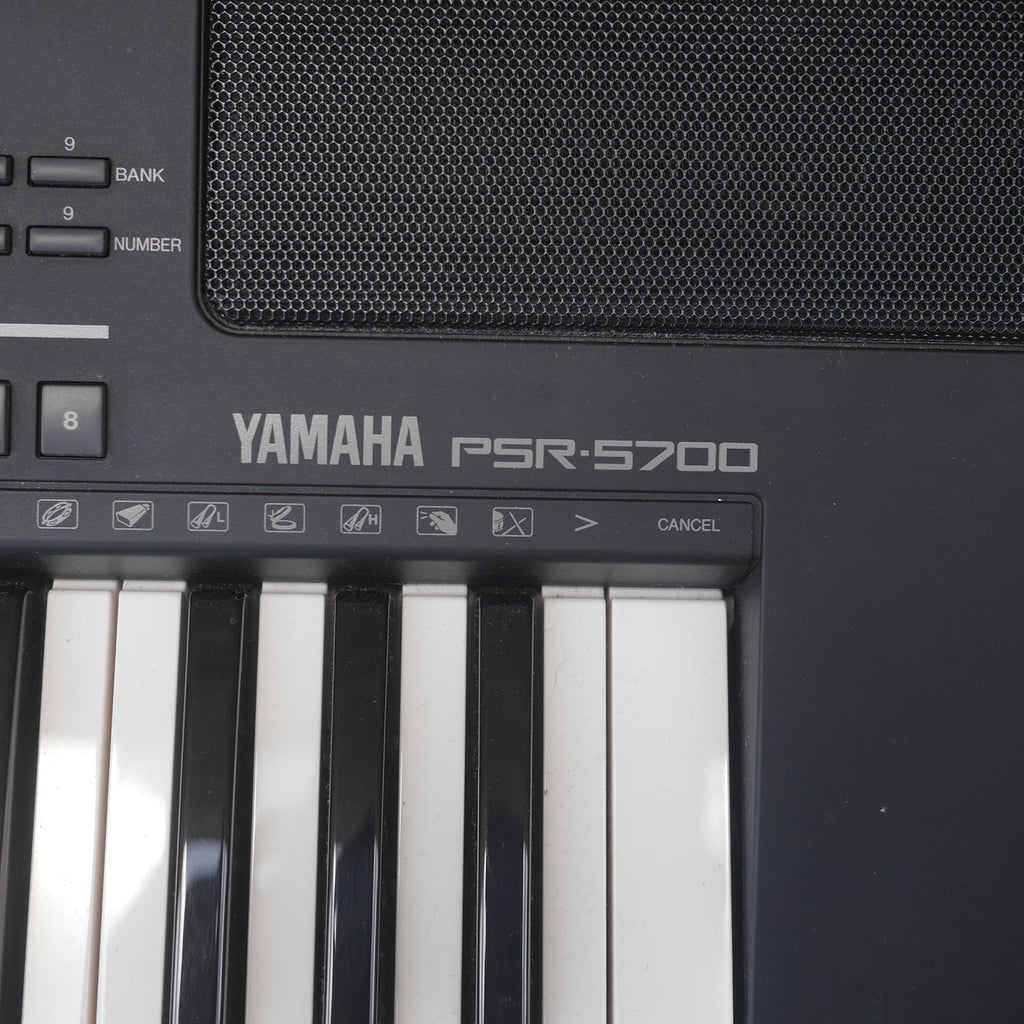 Yamaha Portatone Electronic Keyboard PSR-5700