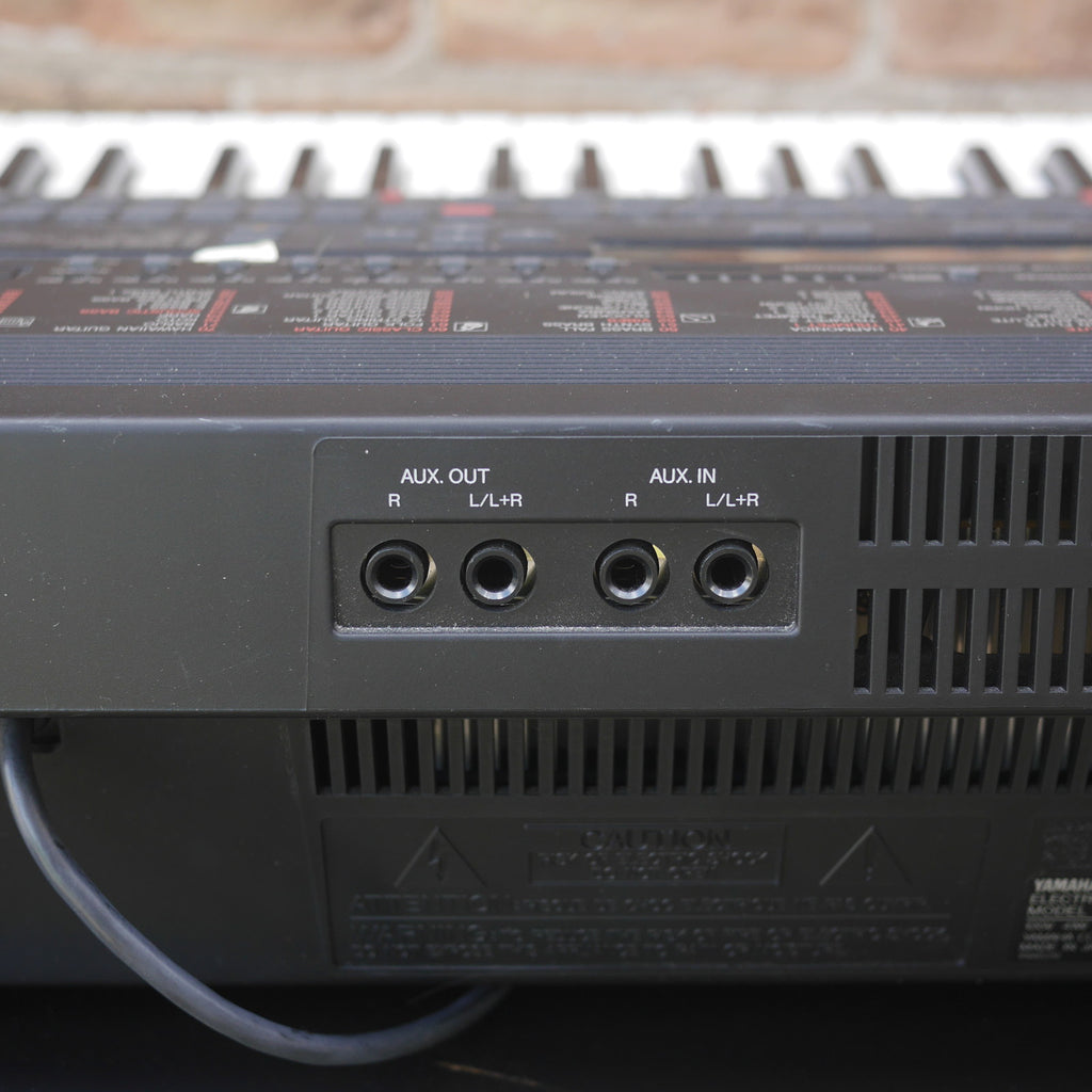 Yamaha Portatone Electronic Keyboard PSR-5700