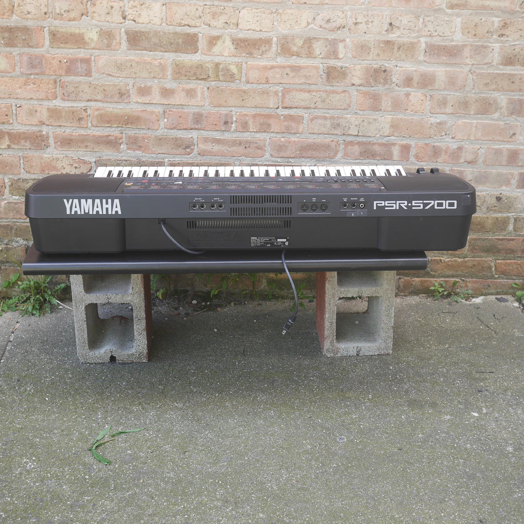 Yamaha Portatone Electronic Keyboard PSR-5700