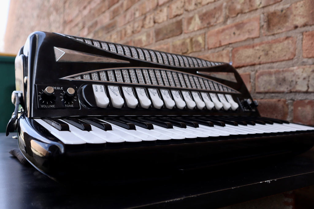 Philharmonic Accordion Model P116L Continental 1970