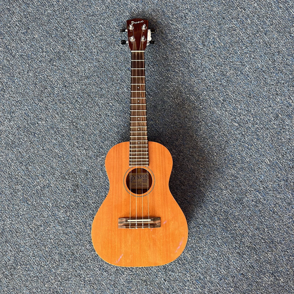 Pono MTDX Tenor Ukulele w/hard shell case