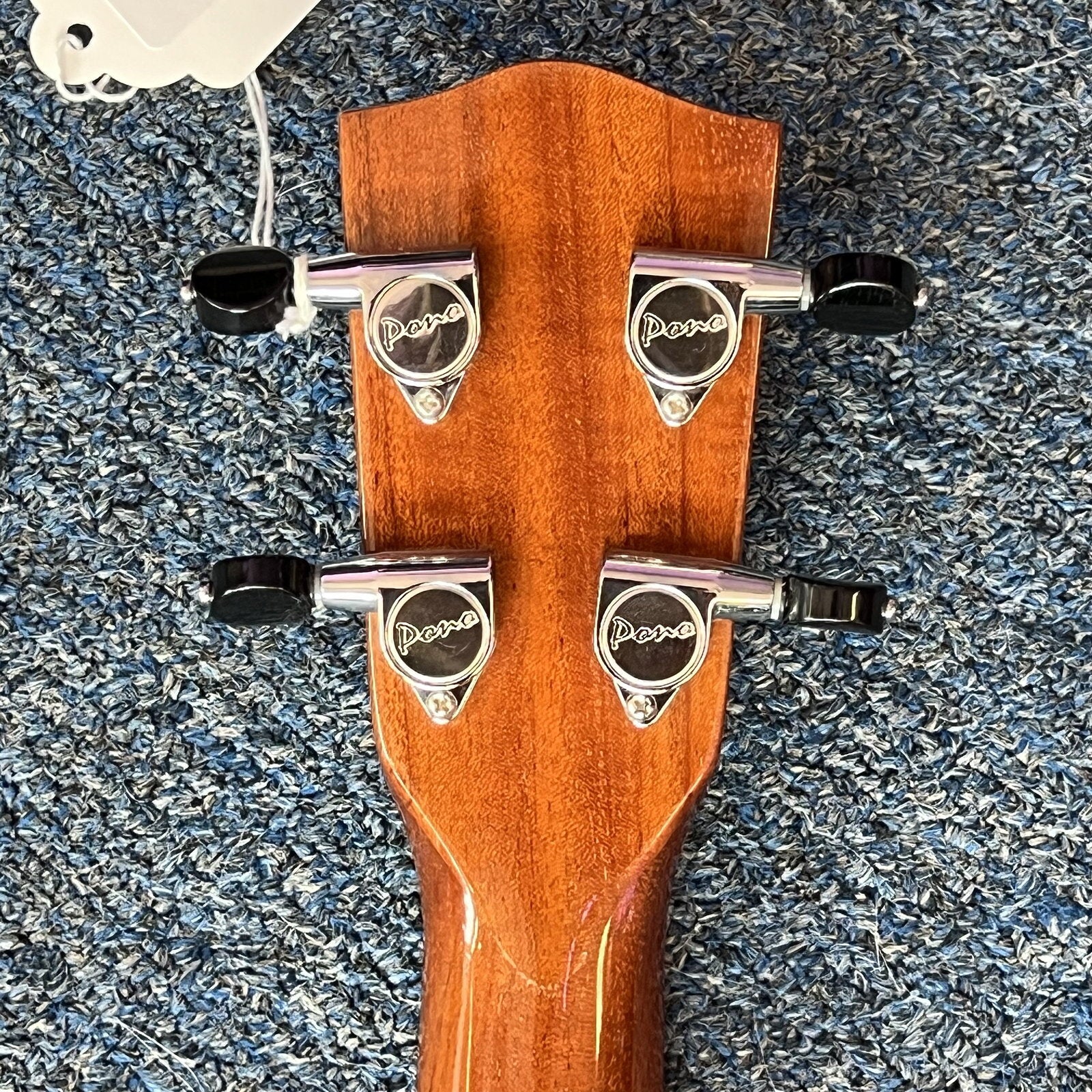 Pono MTDX Tenor Ukulele w/hard shell case