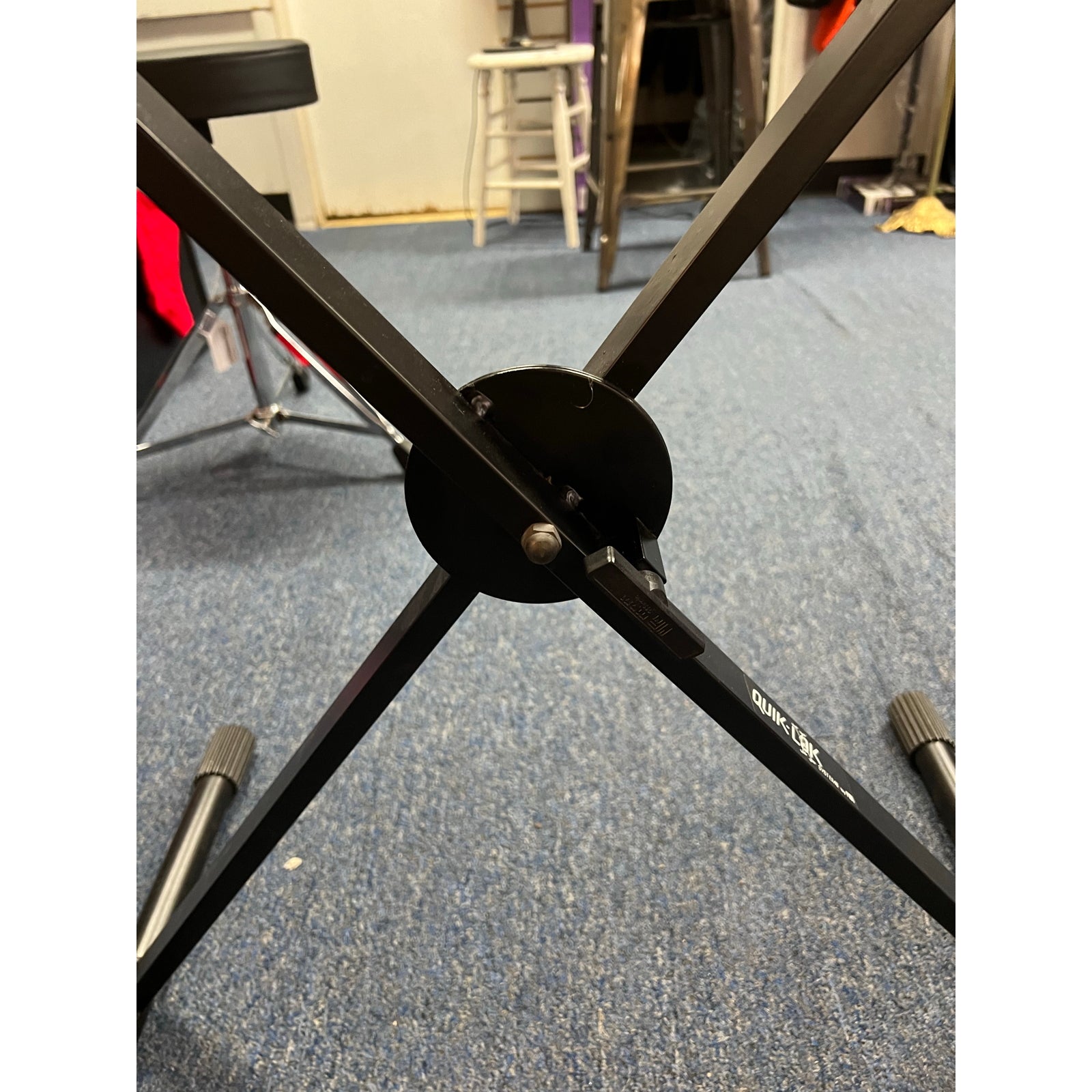 Qwik Lok Systems by BSI Keyboard Stand, X-Style (Used)