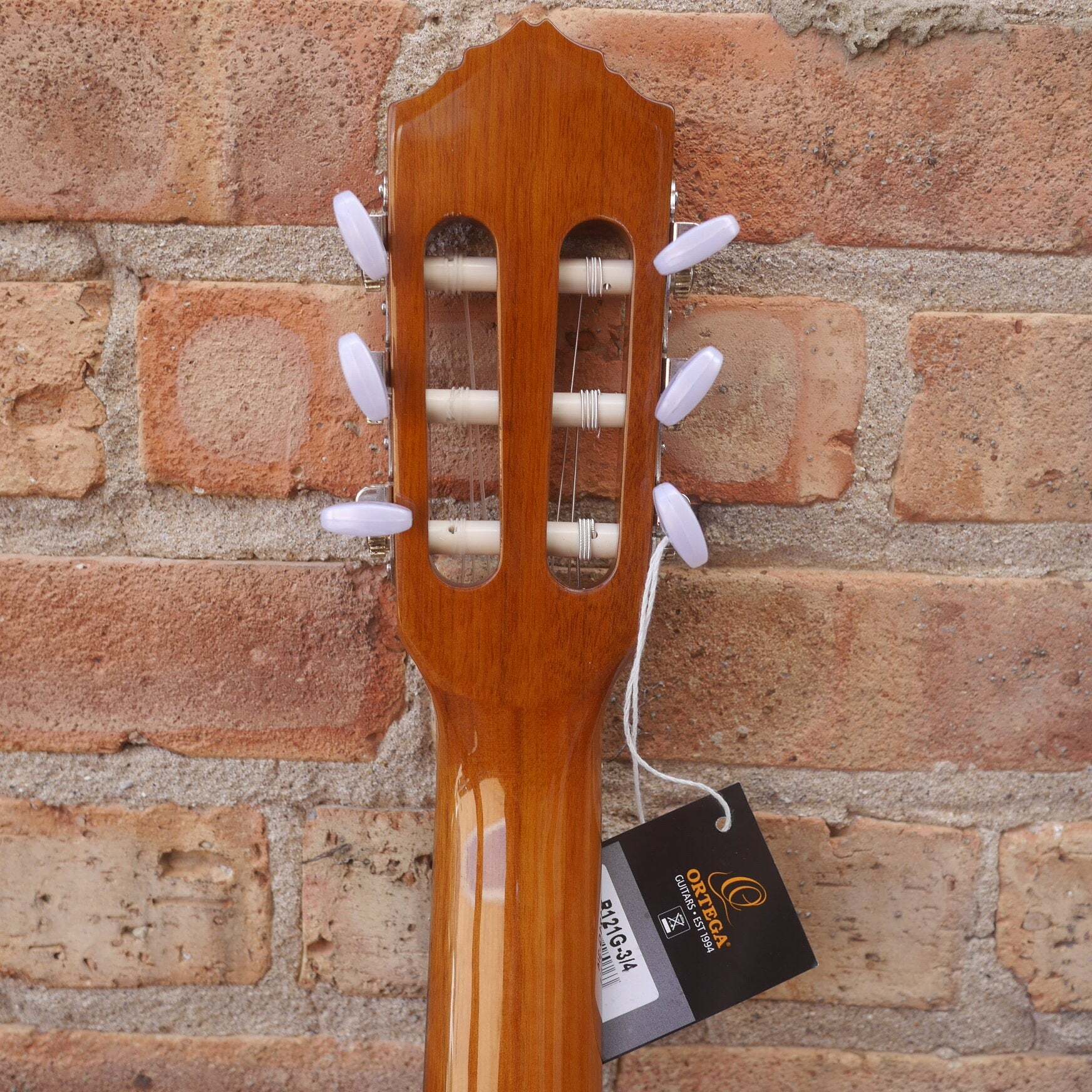 Ortega Family Series R121G-3/4 Classical Guitar Gloss Natural 3/4 Size