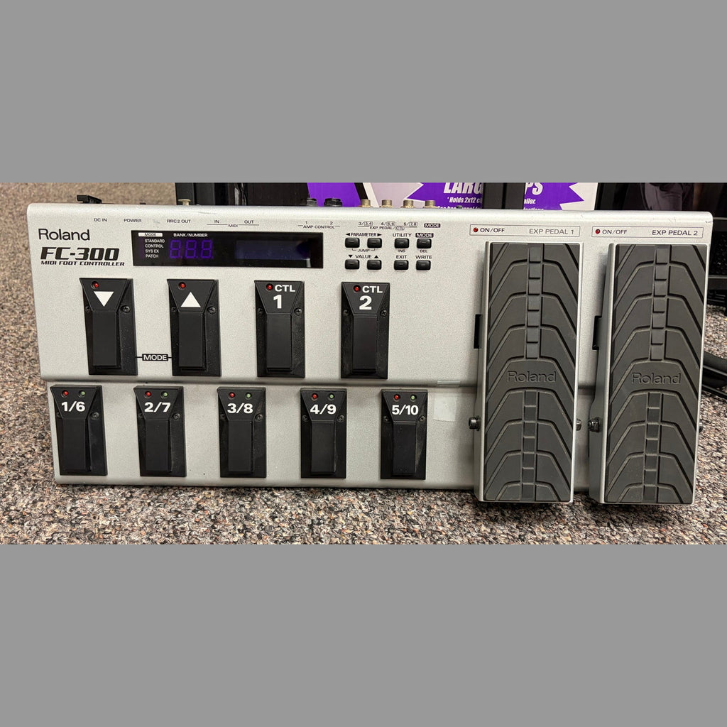 Roland FC-300 MIDI Footswitch Controller w/bag