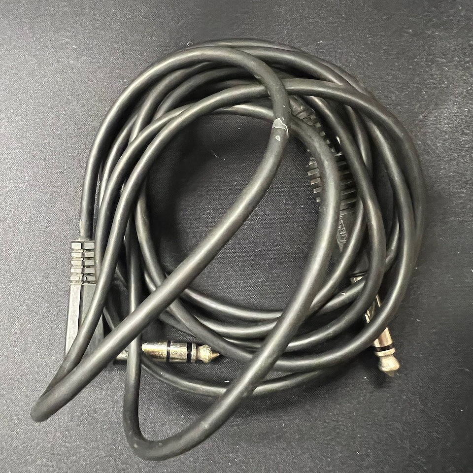 Roland Stereo 1/4" Cable 10 feet used Straight - Right Angle