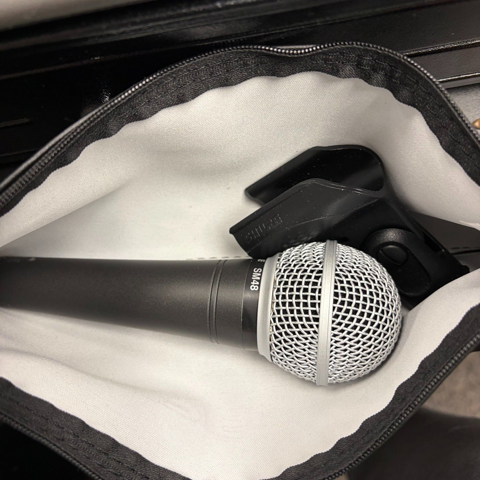 Shure SM48 Cardioid Dynamic Vocal Microphone, Used