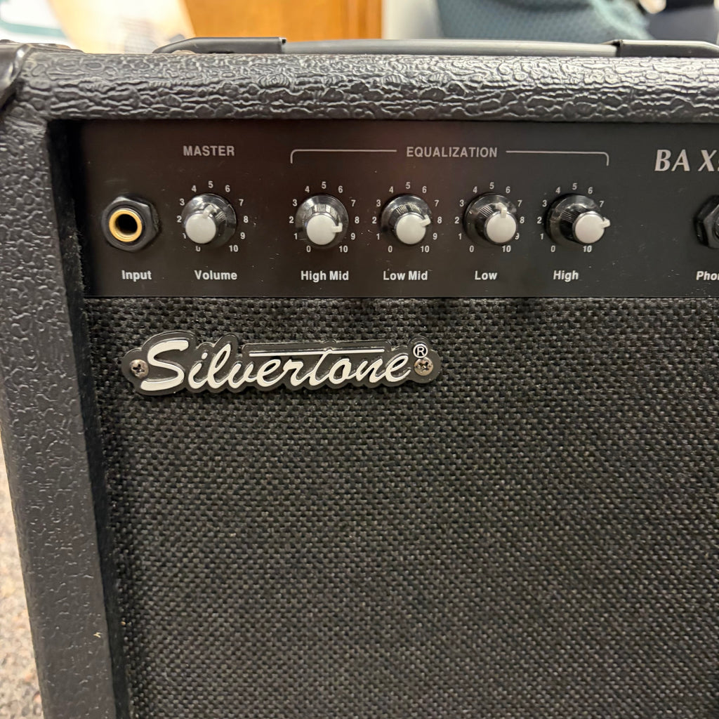 Silvertone BA Xs Bass Guitar Practice Amp (used)