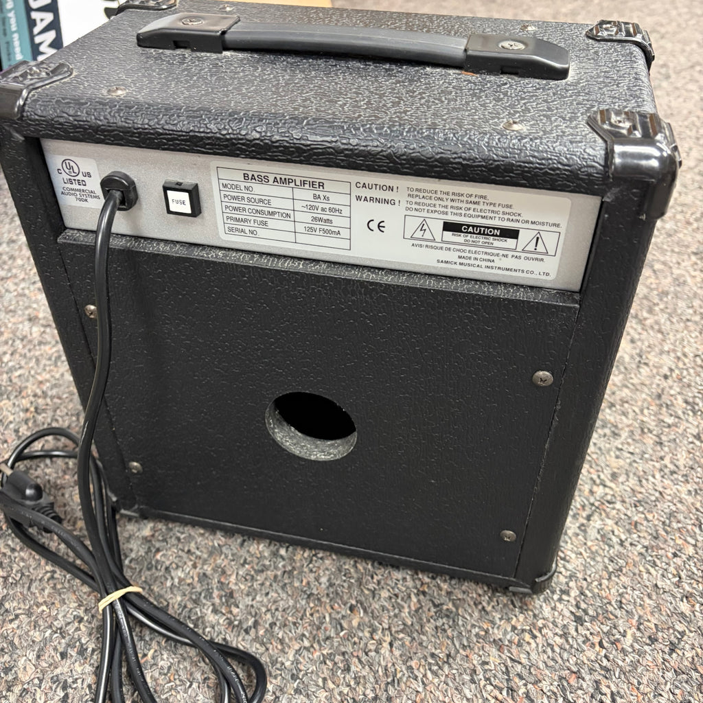 Silvertone BA Xs Bass Guitar Practice Amp (used)