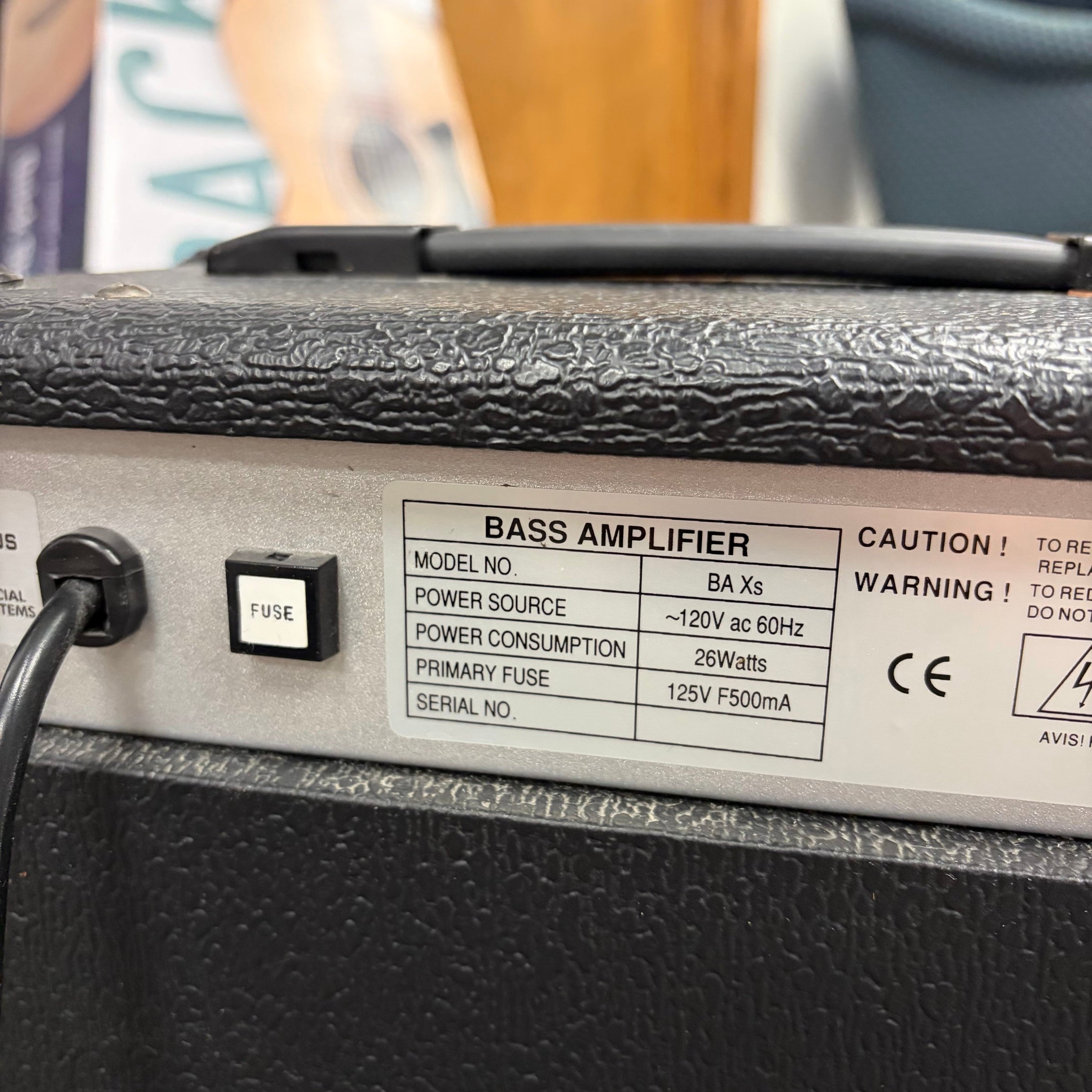 Silvertone BA Xs Bass Guitar Practice Amp (used)