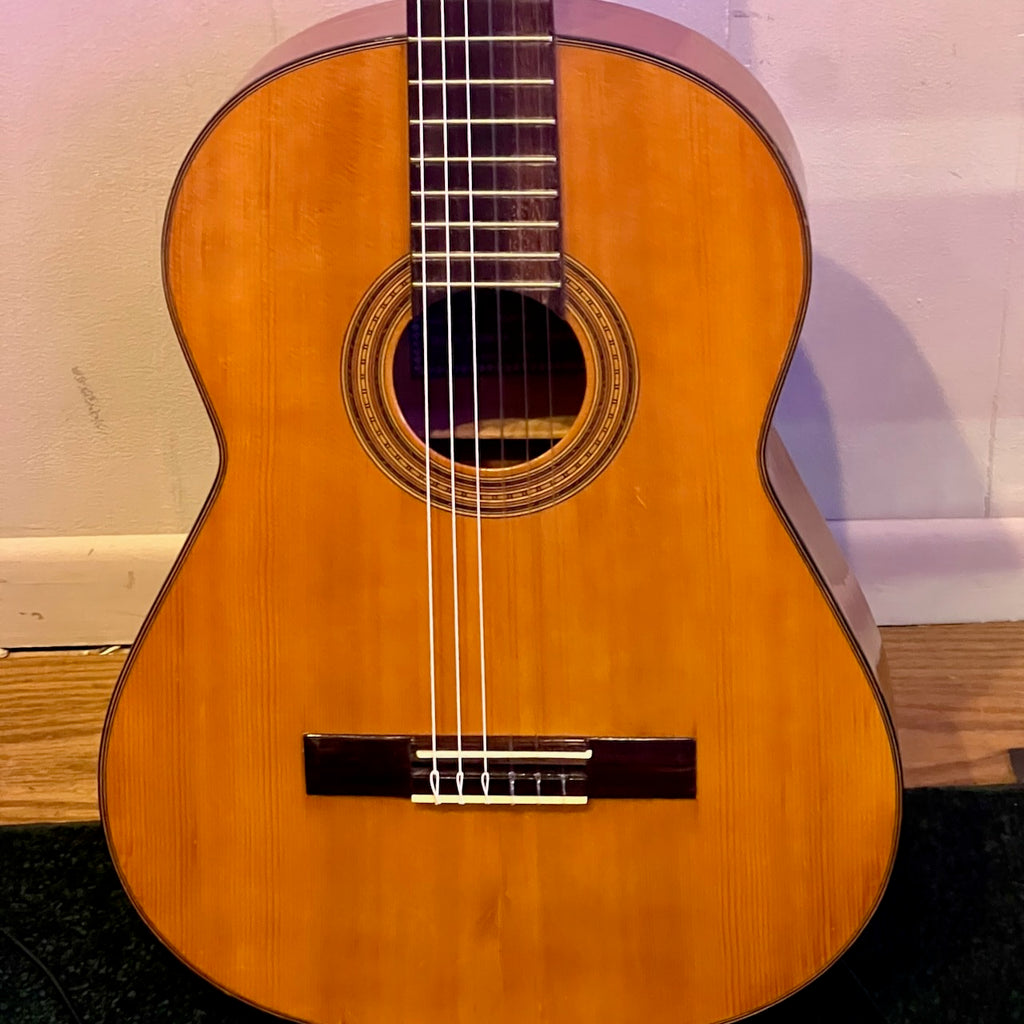 Silvertone Classical Guitar Model 12322000, Japan, Vintage