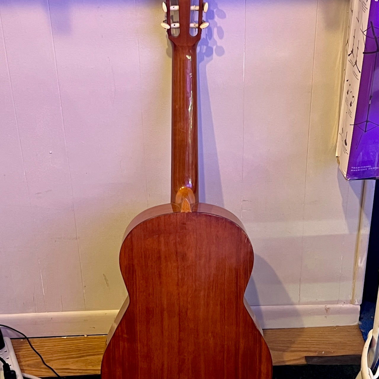 Silvertone Classical Guitar Model 12322000, Japan, Vintage