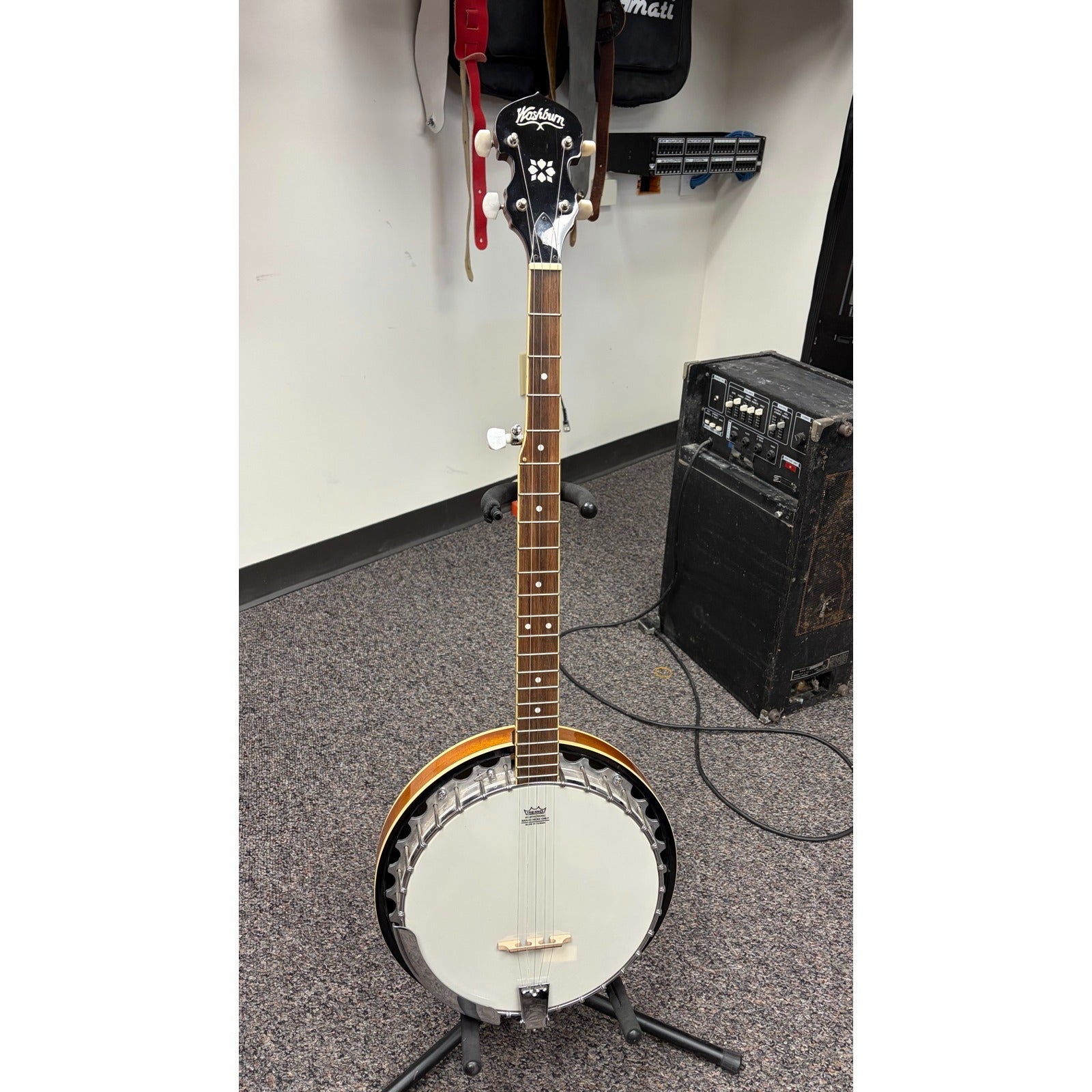 Washburn B-9 5-String Banjo w/pickup, Used