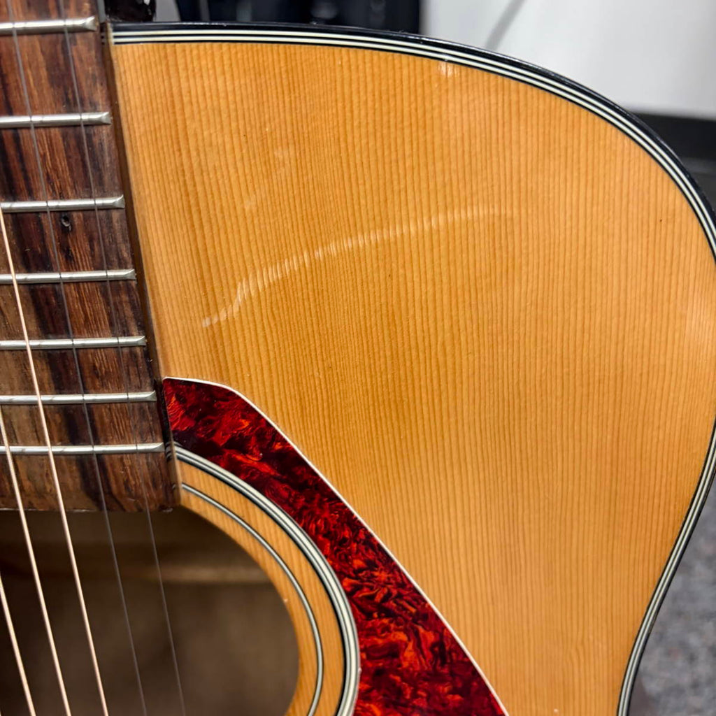Yamaha F325 Acoustic Guitar Used