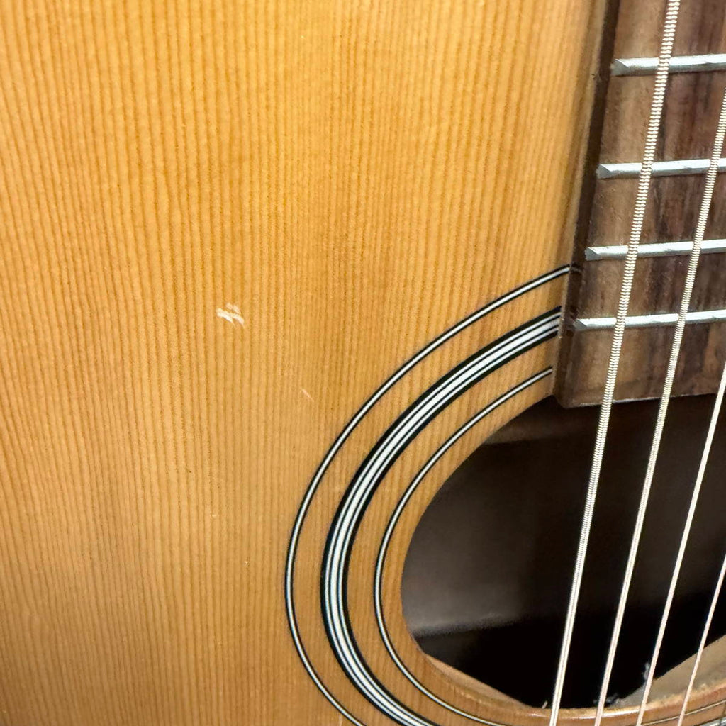 Yamaha F325 Acoustic Guitar Used