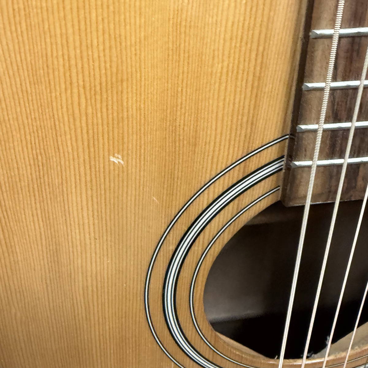 Yamaha F325 Acoustic Guitar Used