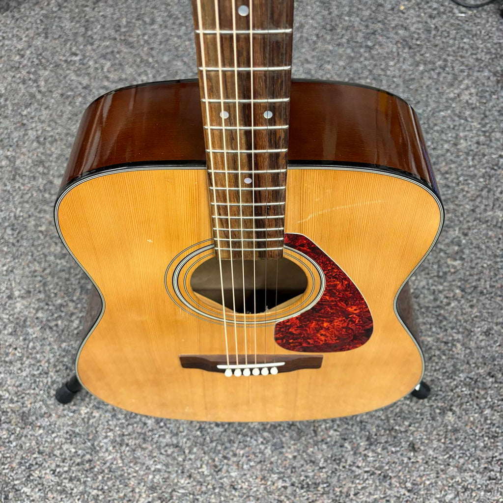 Yamaha F325 Acoustic Guitar Used