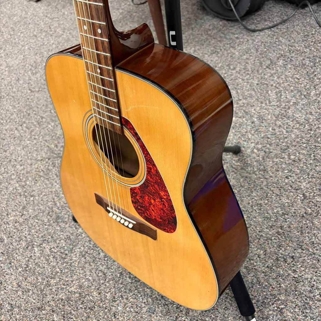 Yamaha F325 Acoustic Guitar Used