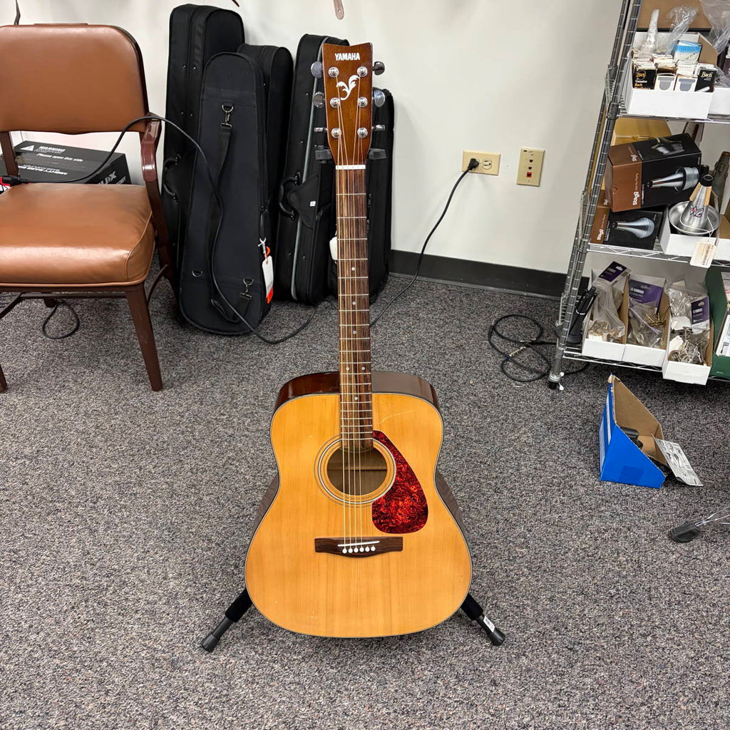 Yamaha F325 Acoustic Guitar Used