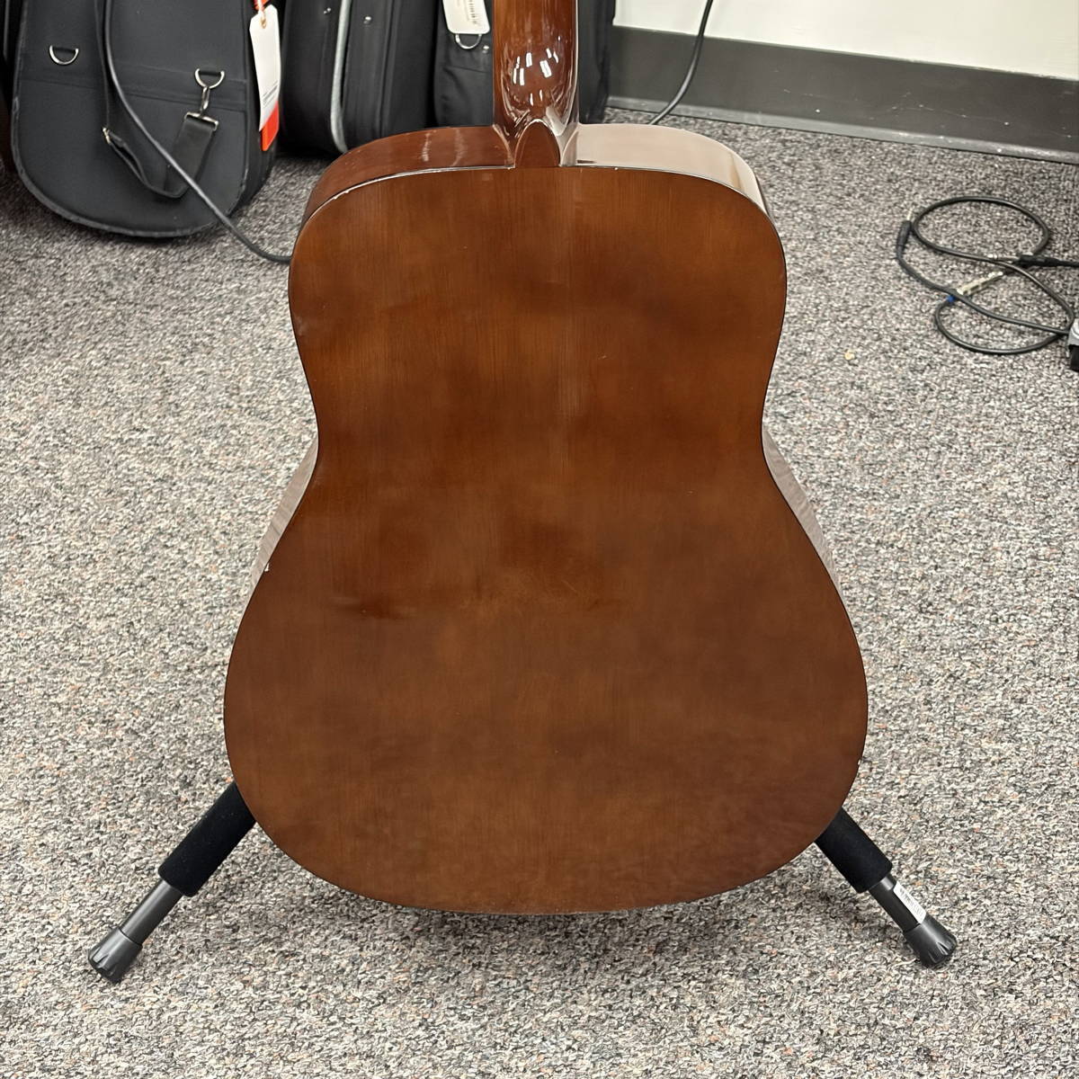 Yamaha F325 Acoustic Guitar Used