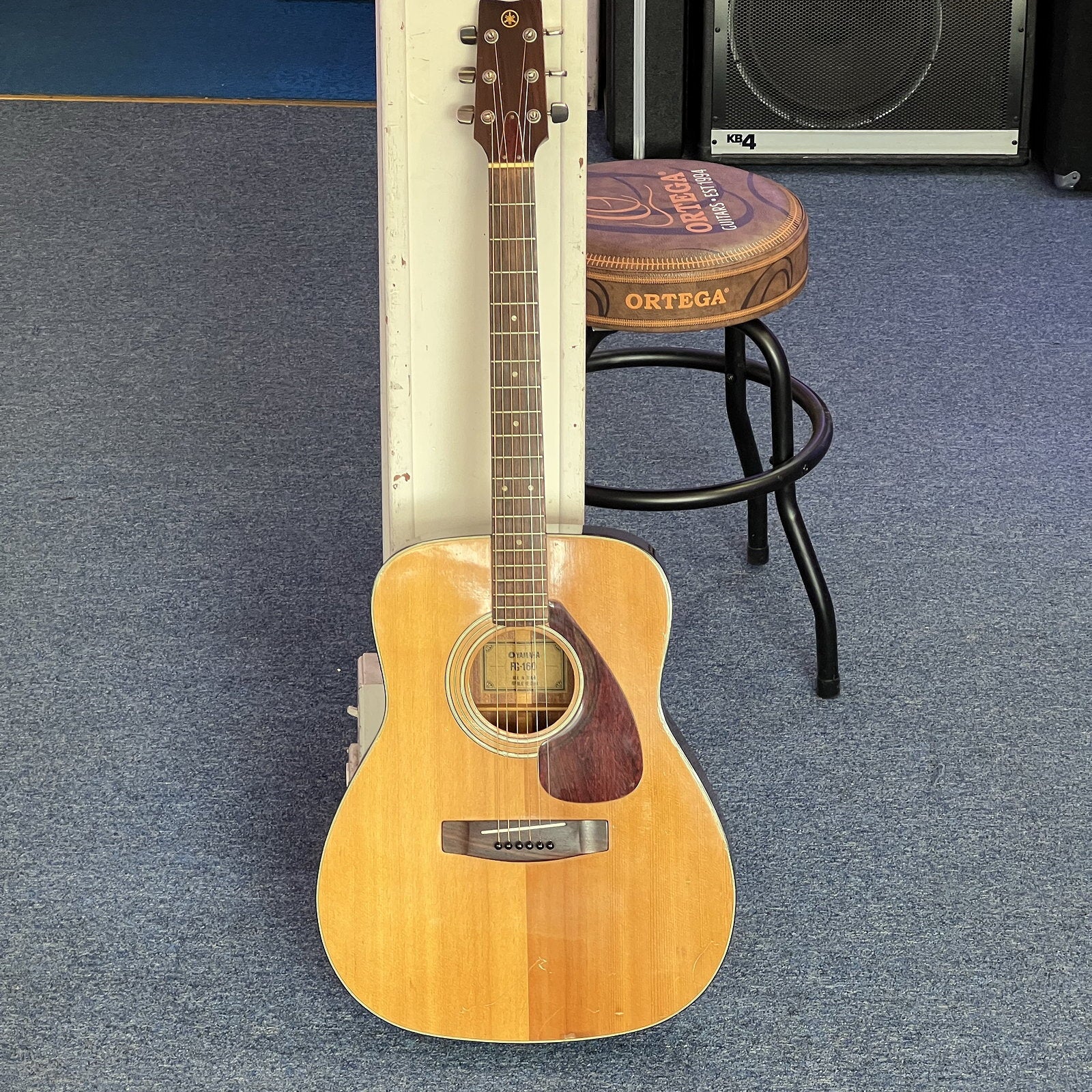Yamaha FG-160 Acoustic Guitar - Used