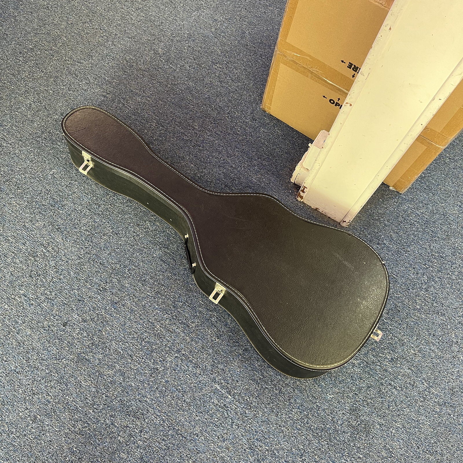 Yamaha FG-160 Acoustic Guitar - Used - w/case, strap, capo