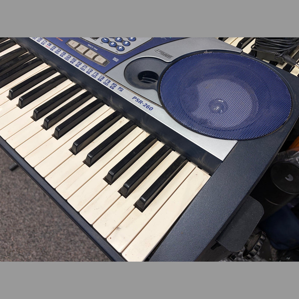 Yamaha PSR-260 61-Key MIDI Portable Keyboard - Used