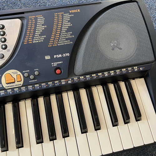 Yamaha PSR-270 61-Key MIDI Portable Keyboard - Used