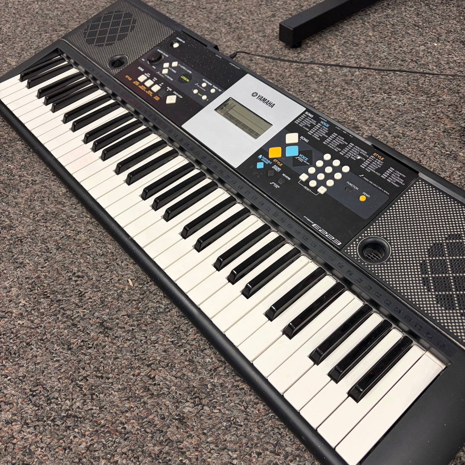 Yamaha PSR-E223 Entry-Level Portable Keyboard
