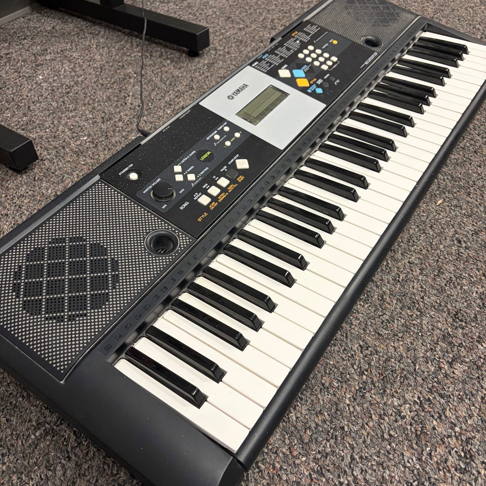 Yamaha PSR-E223 Entry-Level Portable Keyboard