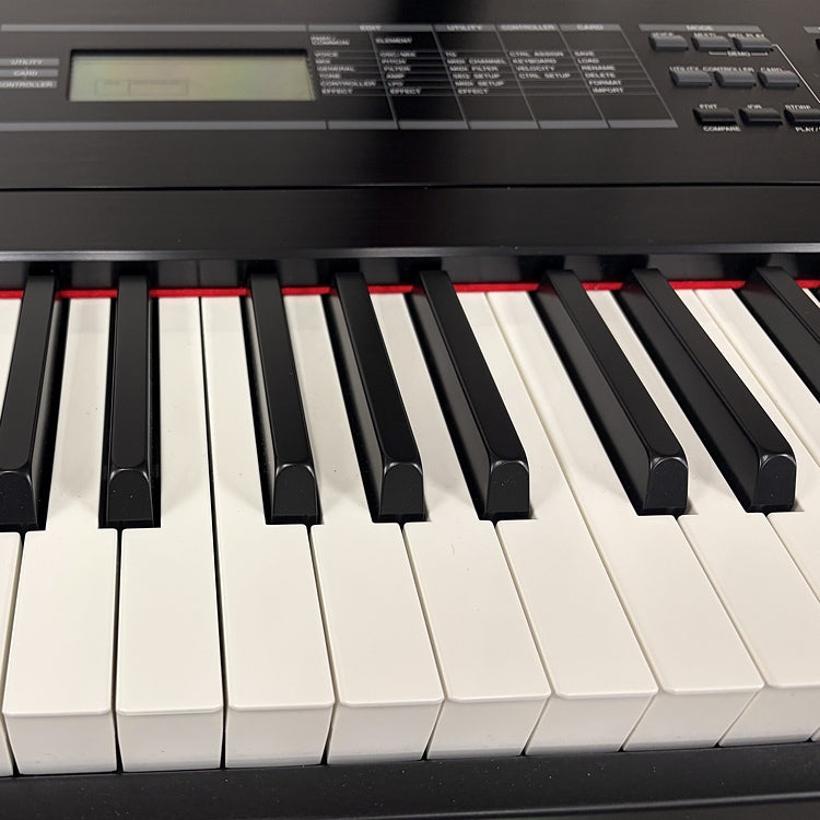 Yamaha S08 Digital Stage Piano Synthesizer 88 Weighted Keys