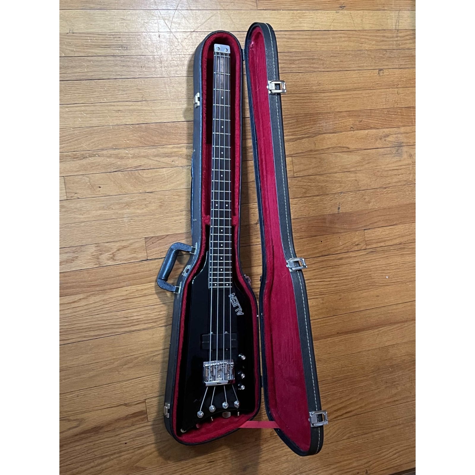 Hondo Alien Headless Electric Bass Guitar 1980s