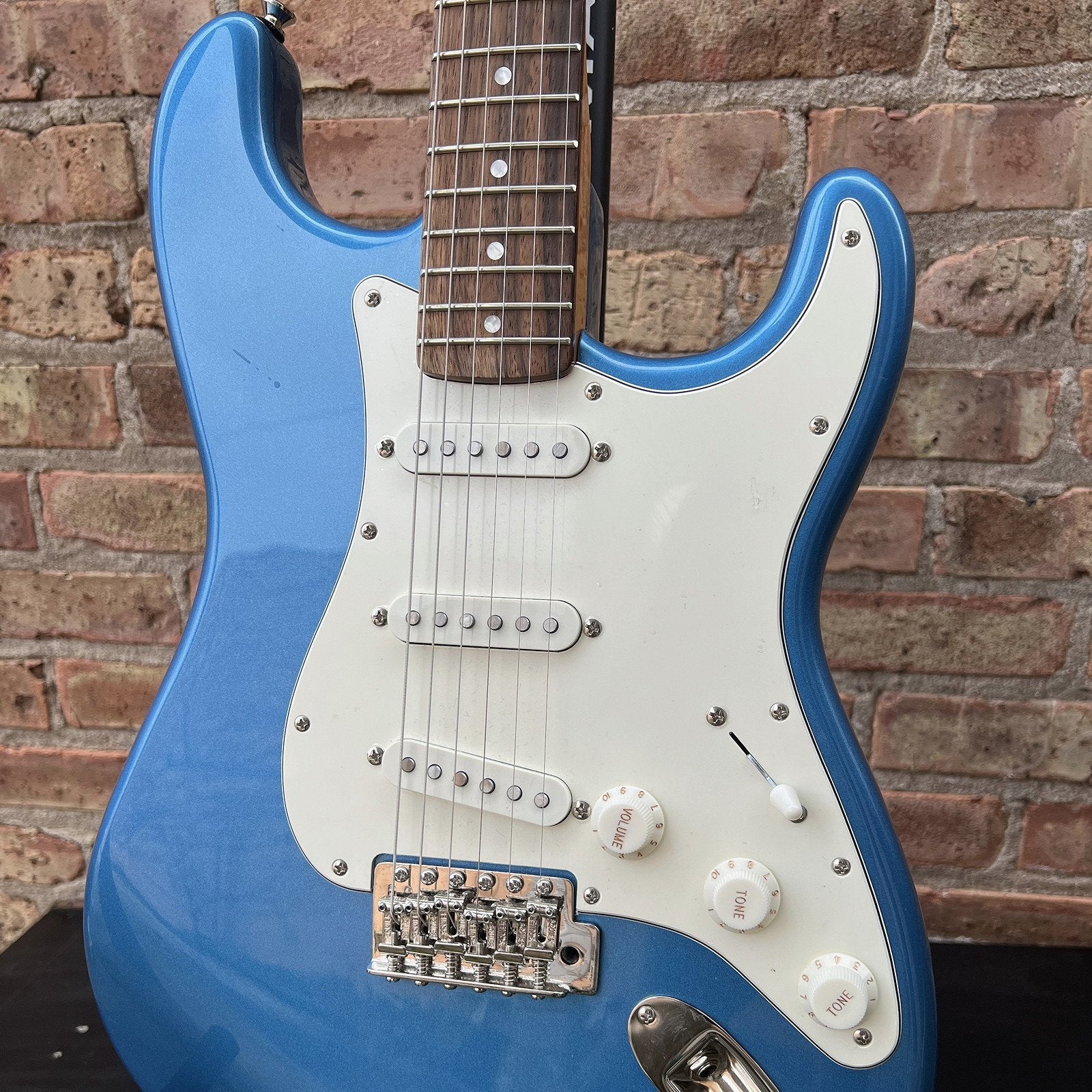 Squier by Fender Classic Vibe '60s Stratocaster Lake Placid Blue Excellent