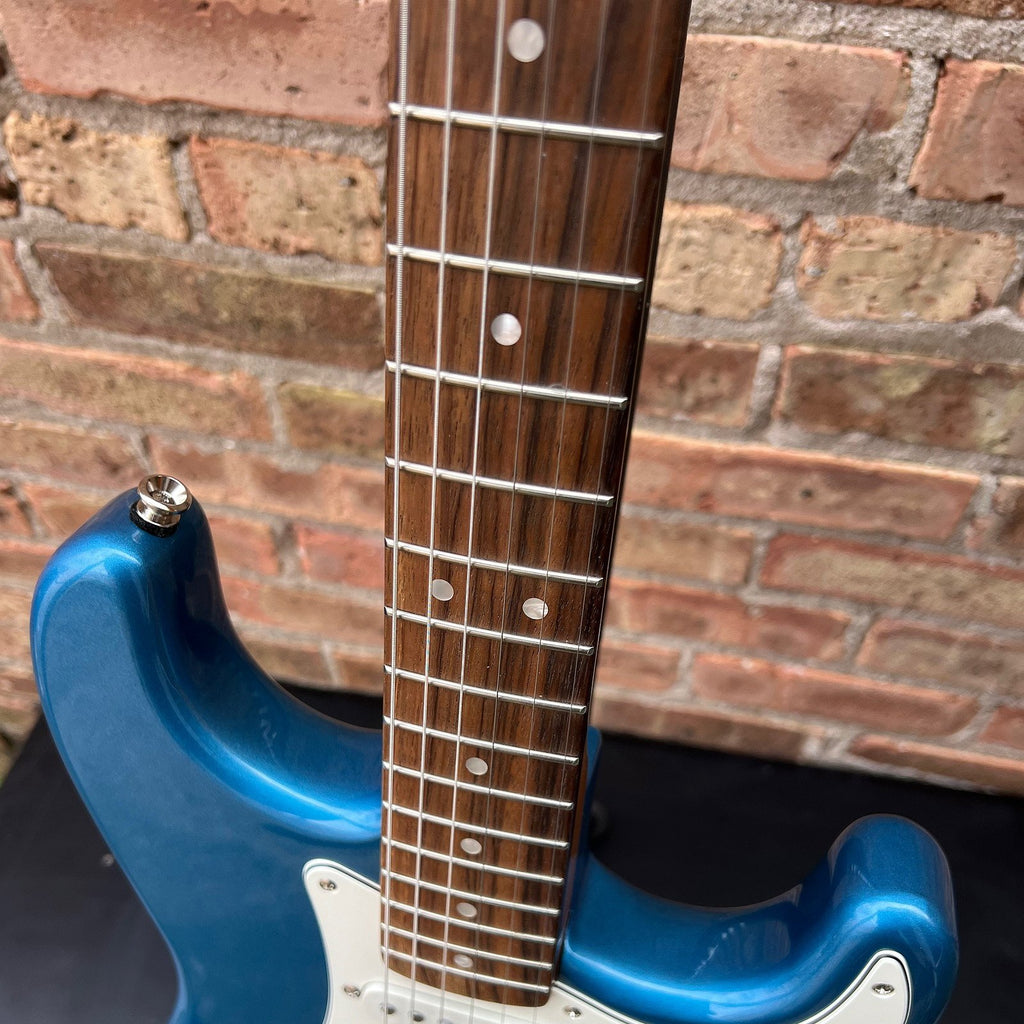 Squier by Fender Classic Vibe '60s Stratocaster Lake Placid Blue Excellent